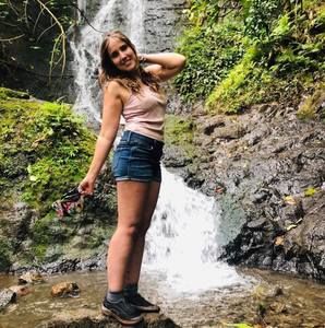 Meet your Posher, Evelin